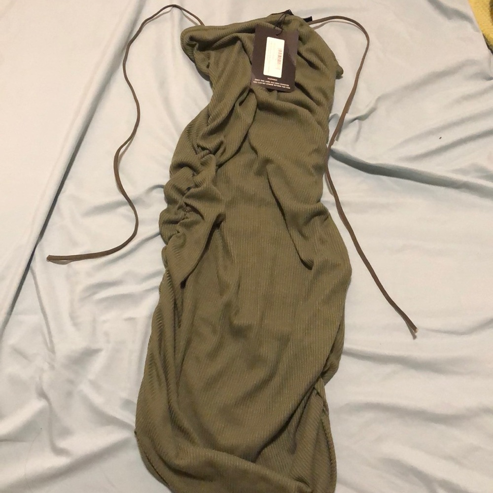 Prettylittlething olive green scrunch dress NEW WITH TAG